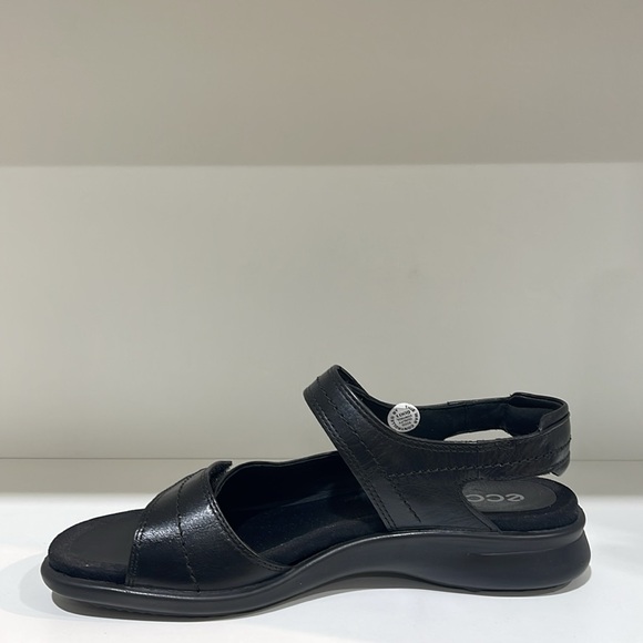ECCO Wave Sandal - Picture 4 of 7